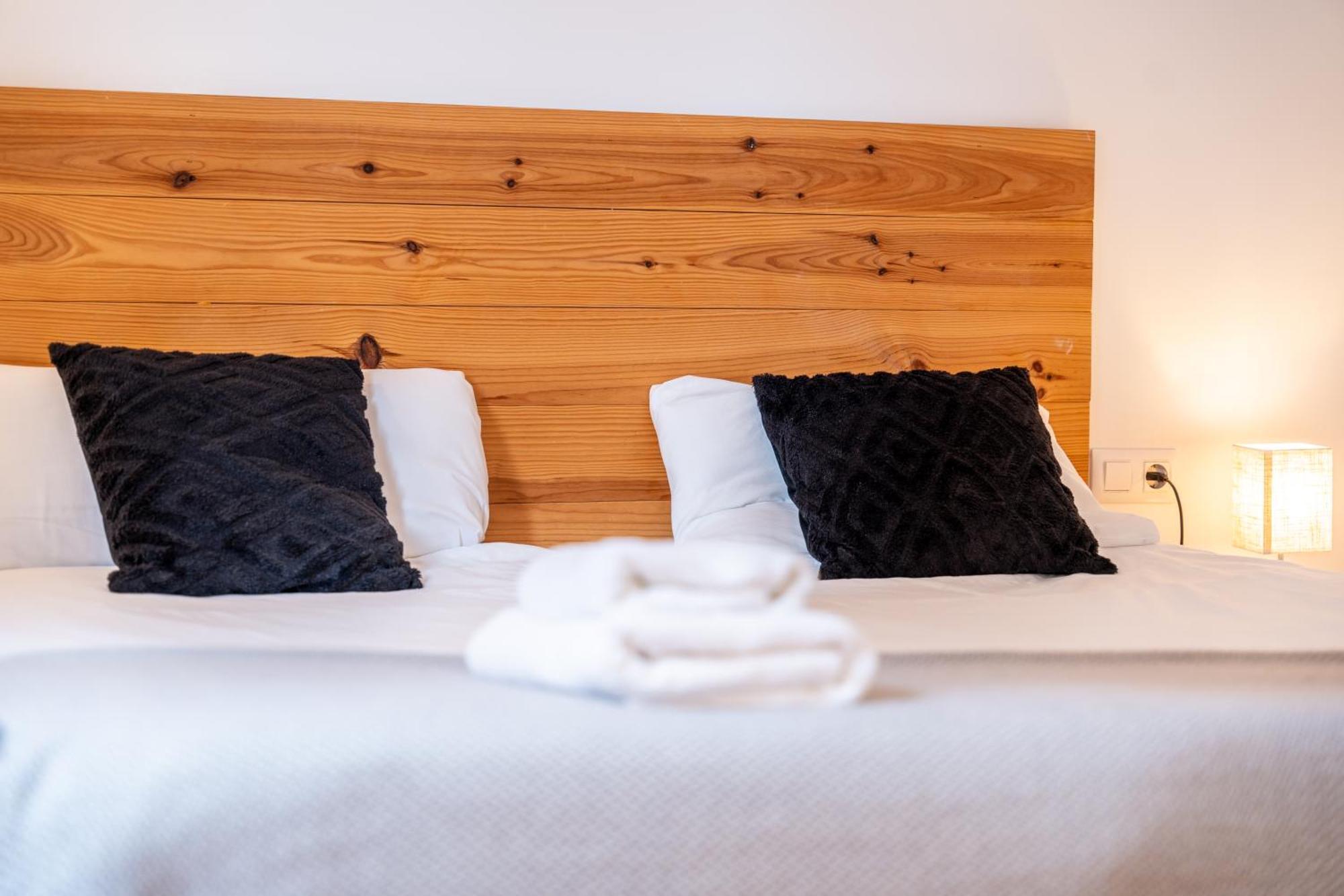 Warm And Inviting, Central Location By Urbanhosting Santander Exteriér fotografie