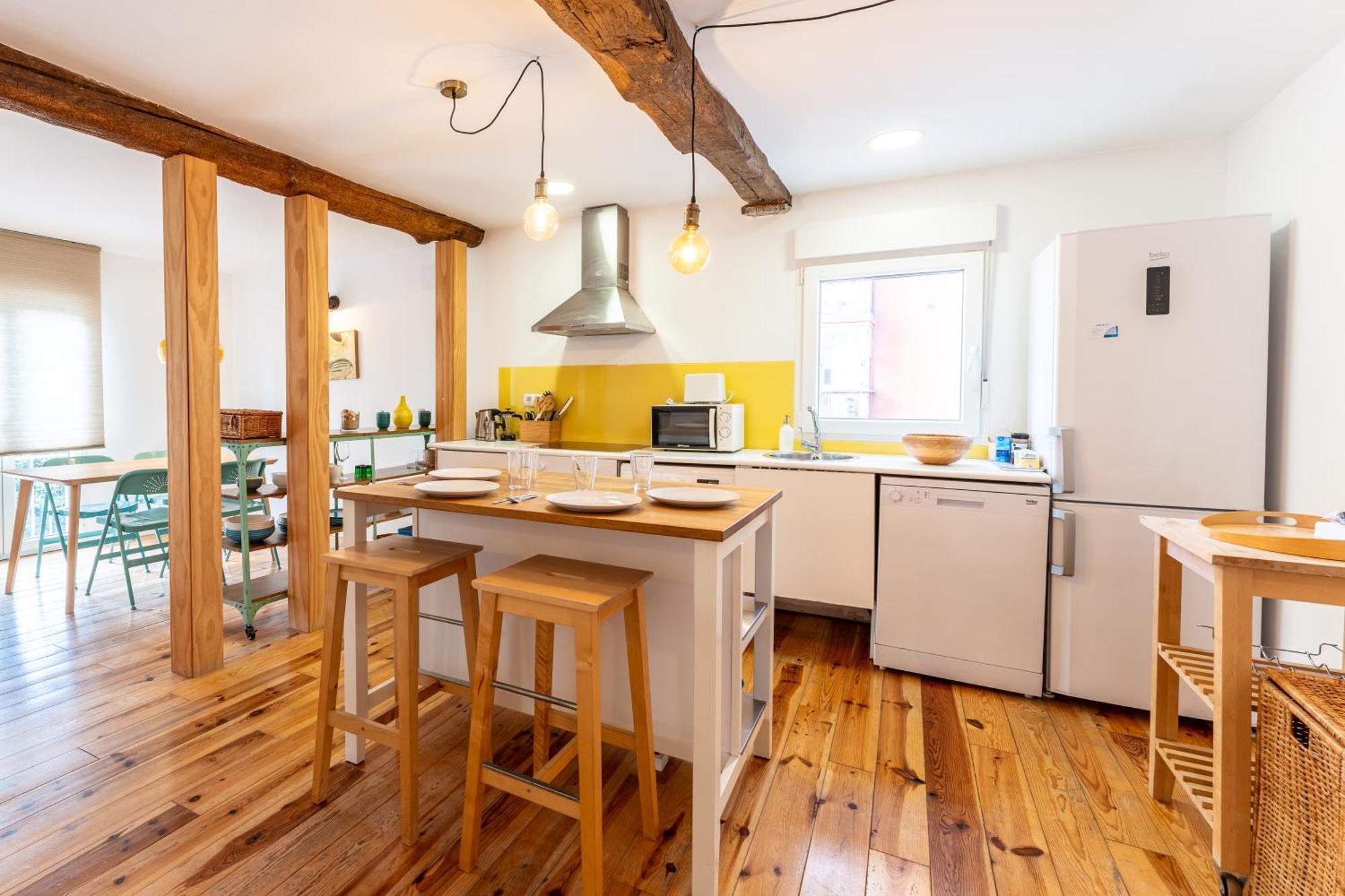 Warm And Inviting, Central Location By Urbanhosting Santander Exteriér fotografie