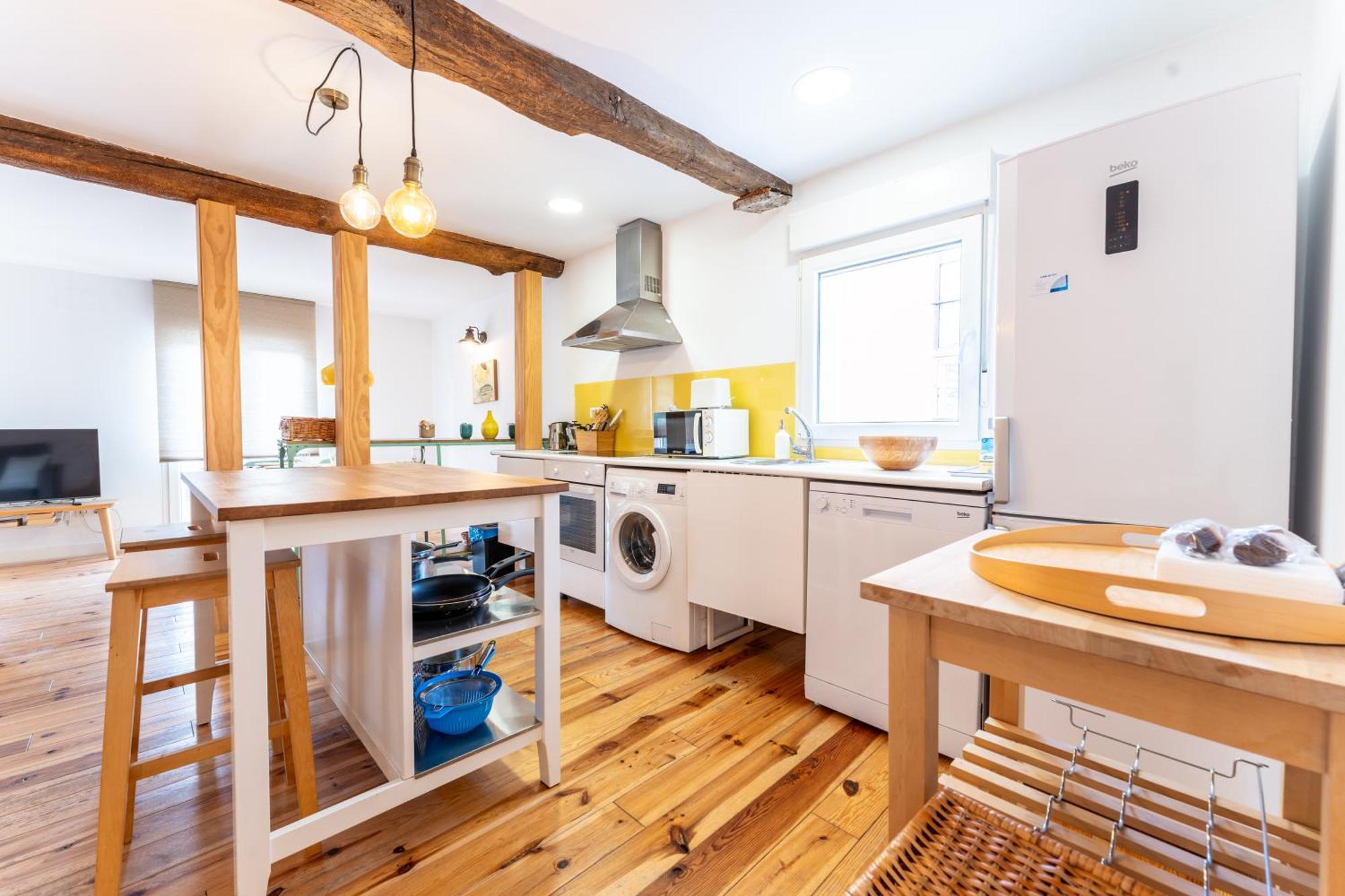 Warm And Inviting, Central Location By Urbanhosting Santander Exteriér fotografie